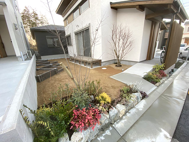 施工事例 北摂ガーデン 三田 神戸でエクステリア 庭づくり 外構のデザイン設計工事なら北摂ガーデン 三田 神戸でエクステリア 庭づくり 外構の デザイン設計工事なら